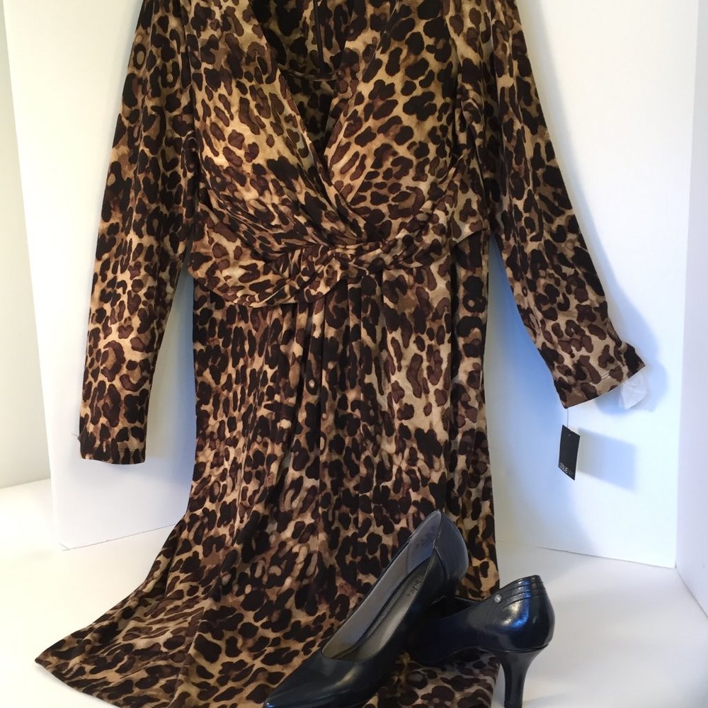 Leslie Fay Faux Surplus-Wrap Leopard-Print Dress sz-16. New with Tags.